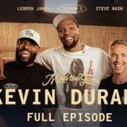 九游官方-杜兰特纳什在合影时互让位置 詹姆斯吐槽：你俩还在吵架啊