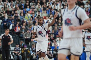 九游娱乐-体坛午爆｜山东男篮今晚客战广州龙狮，中国女足明战乌兹别克斯坦